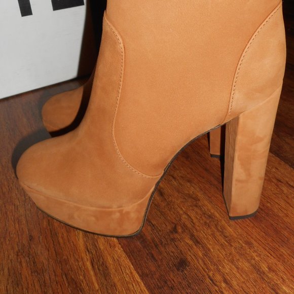 NIB Schutz Platform Nubuck leather boots, 7.5 - Picture 9 of 10